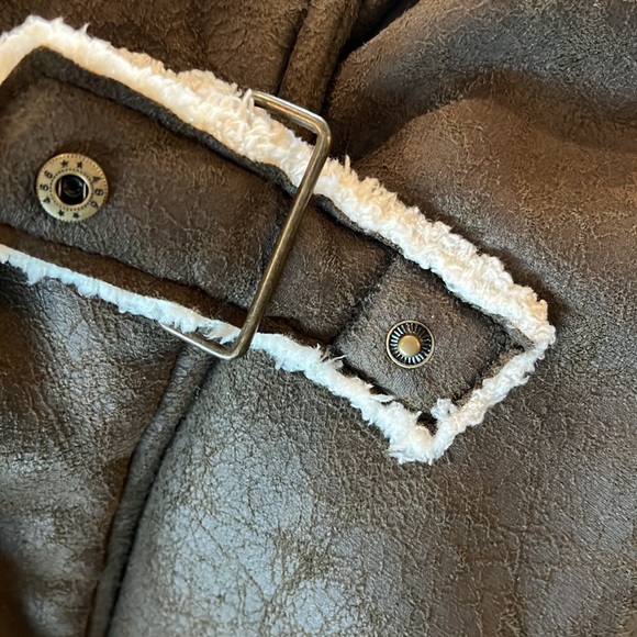 Eco-Friendly Women’s Brown Suede Bomber Jacket Lambskin-like Lining Fall-Winter - Picture 6 of 9